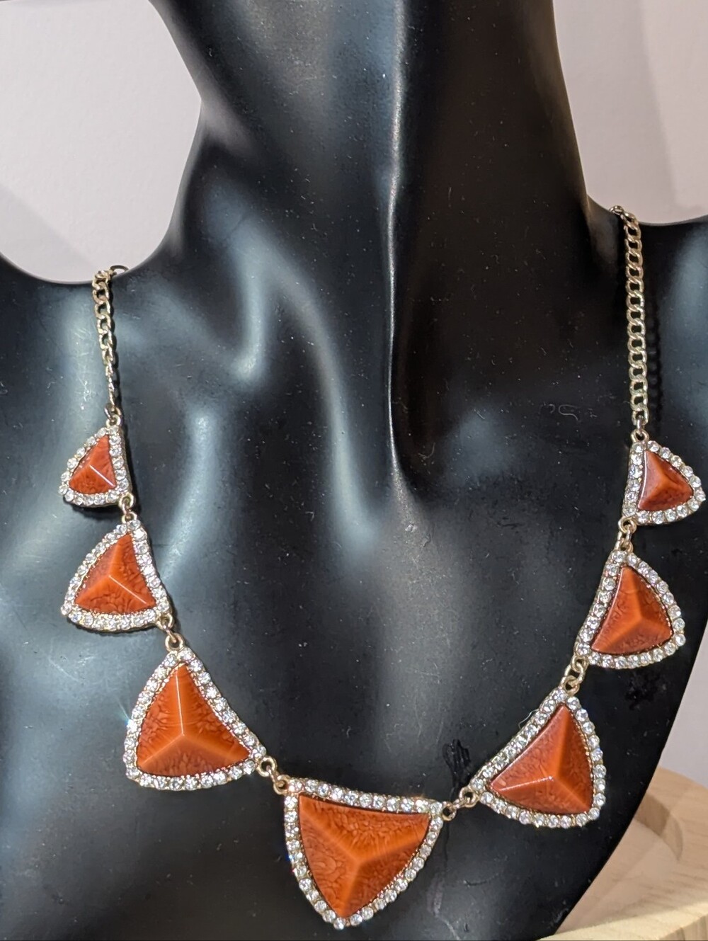 Amrita Singh Tortoise Resin Pyramid Statement Bib Necklace Gold-Tone + FREE GIFT